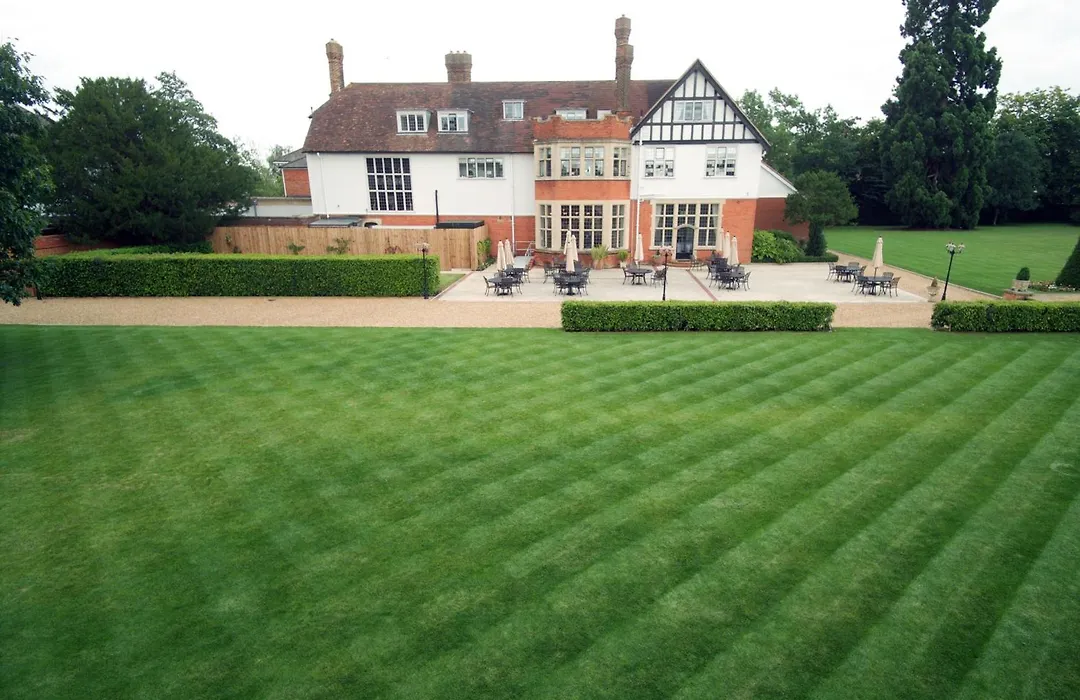 Greenwoods Hotel & Spa-1